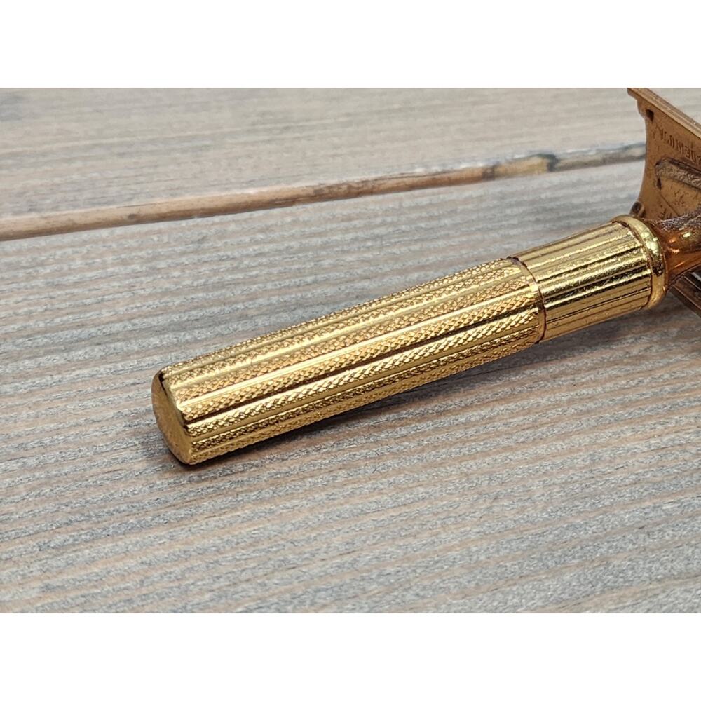 Gillette Gold Tech Double Edge Safety Razor Set - Picture 7 of 8